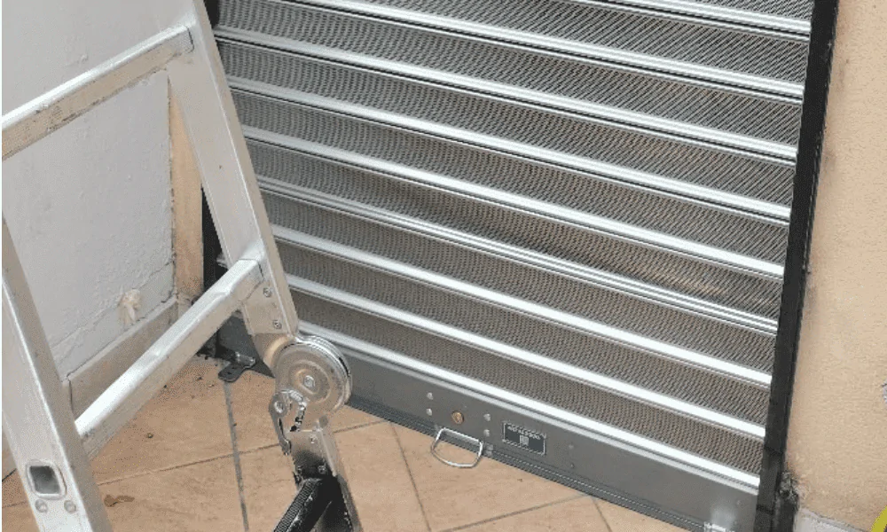 réparation de rideau en métal