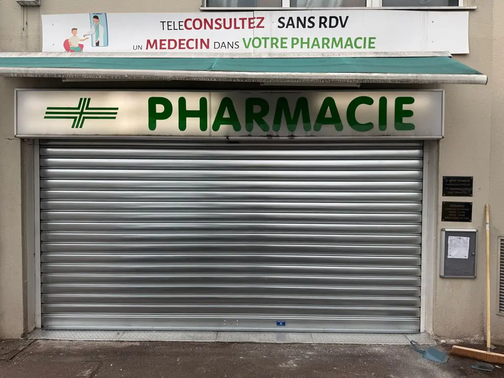 Rideau à usage commercial