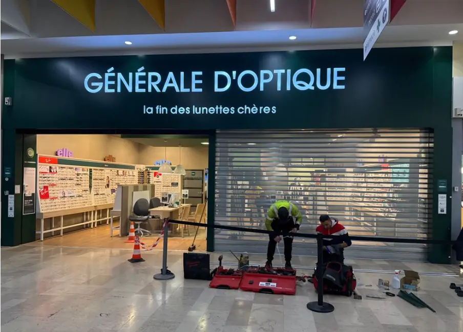 Entretenir un rideau métallique