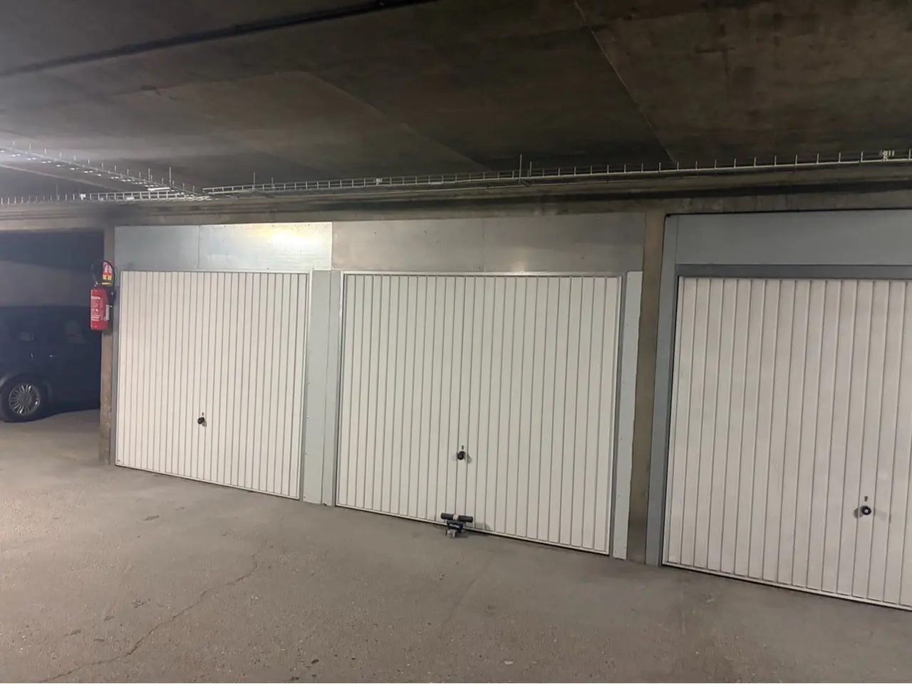 Intervention MGParis : Pose porte de garage basculante à Arcueil 94110